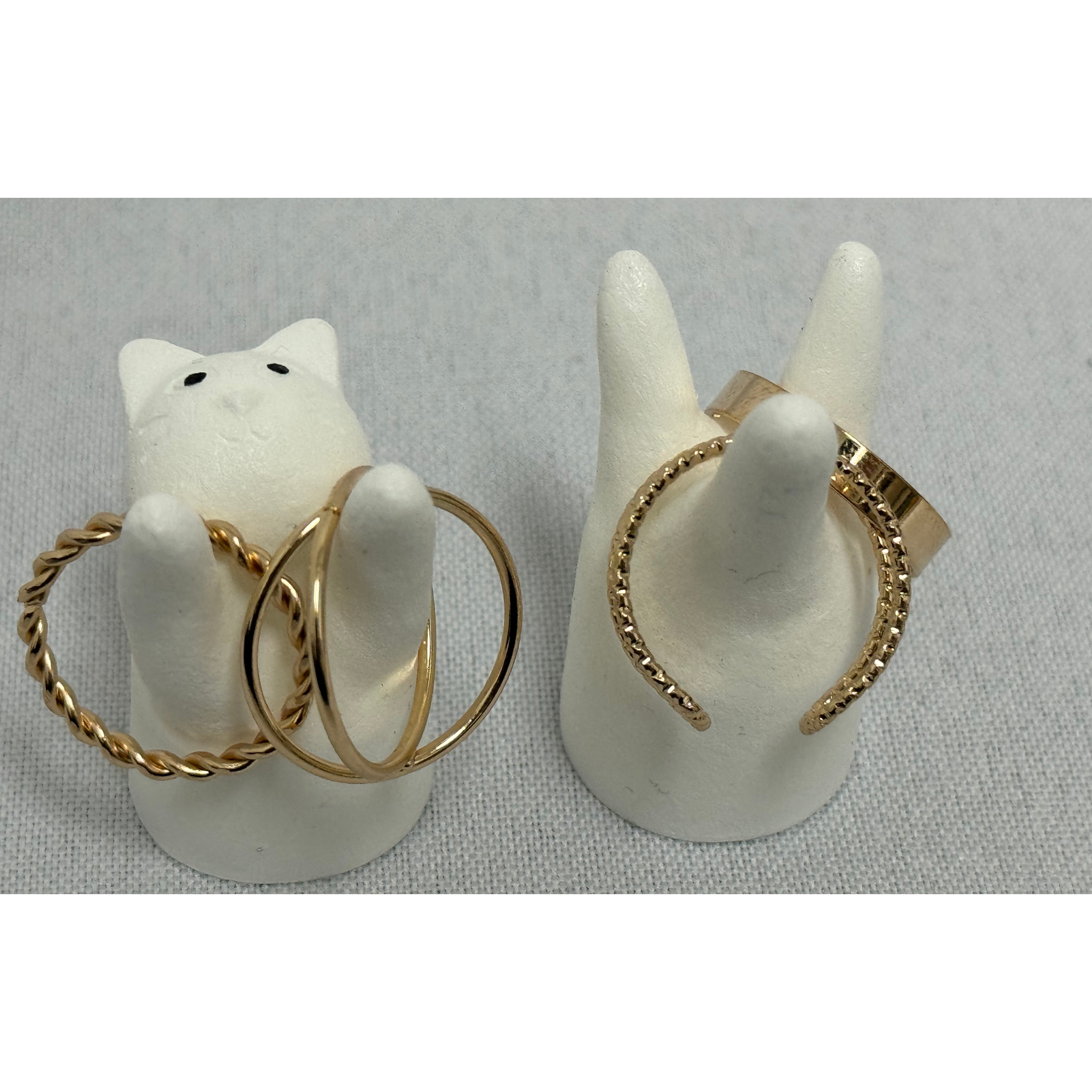Jumping Cat Ring Stand