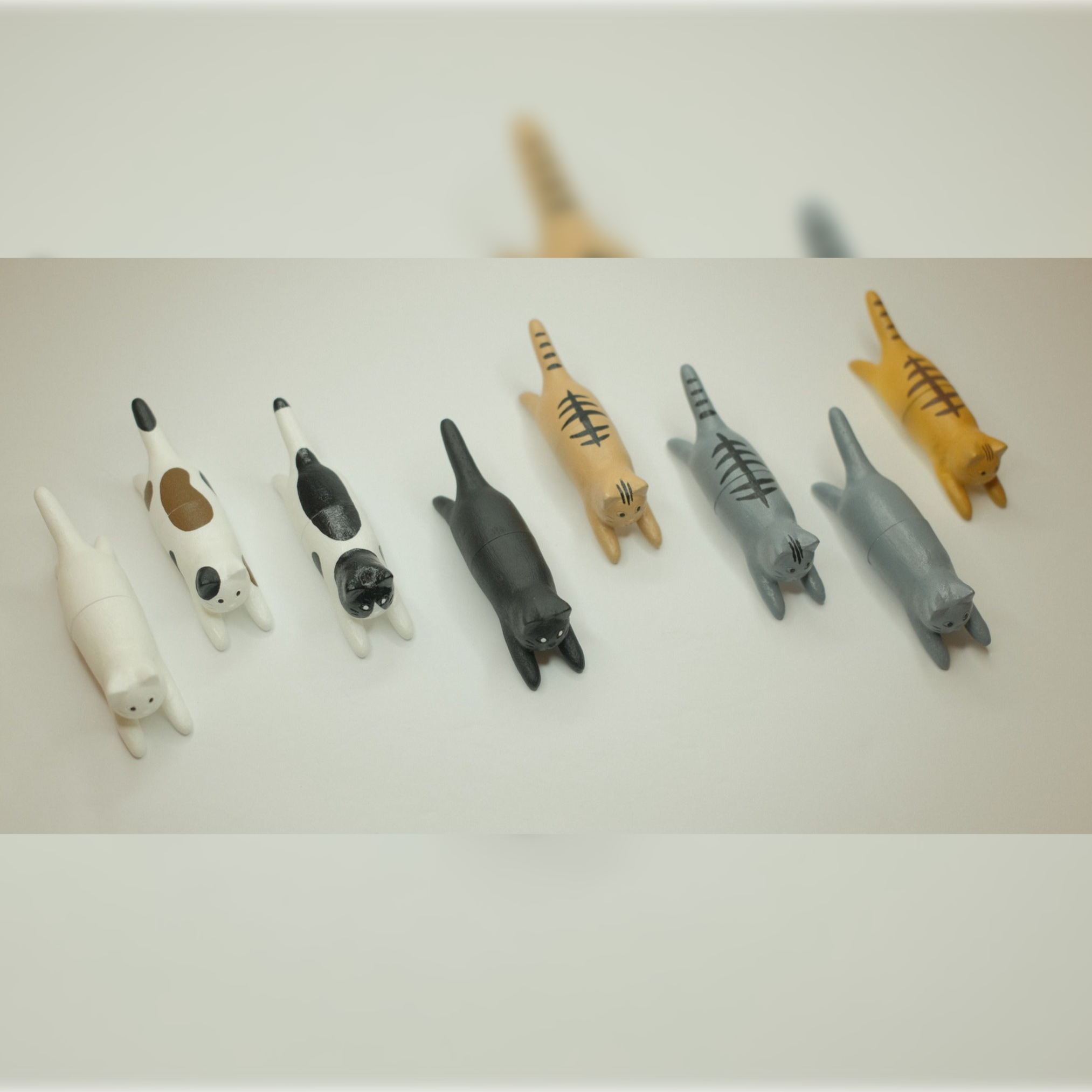 Jumping Cat Ring Stand