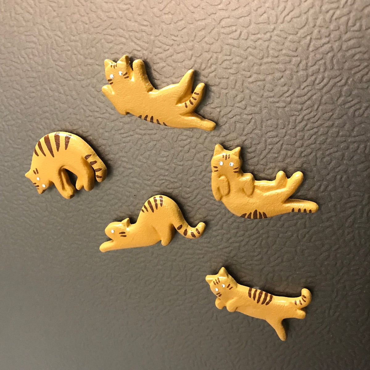 Cat Can Magnet red tabby