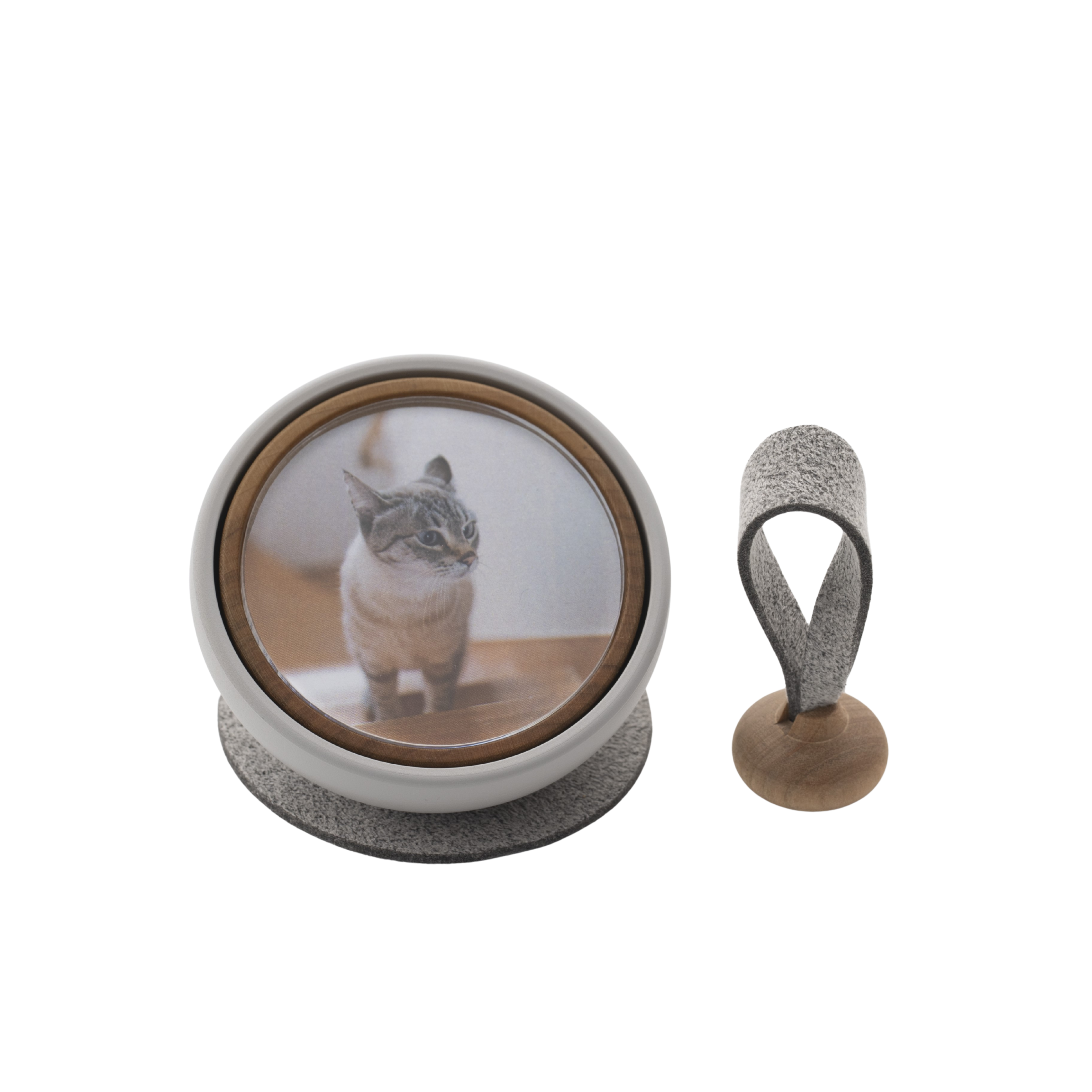 Tailo Cat Memorial Bell